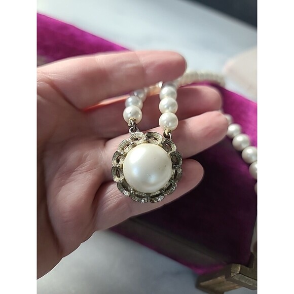 Coro Faux Pearl Beaded Necklace, READ FAIR CONDITION - Picture 5 of 10